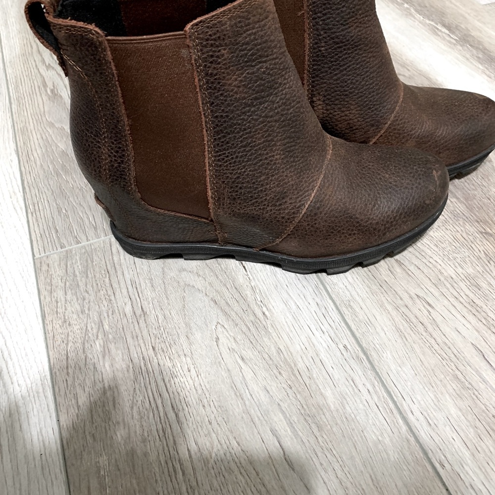Sorel brown leather wedge booties that have only  been worn twice
